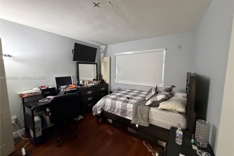 Condominio en alquiler en Miami, Florida, 2 dormitorios, 92.9 m2 № 2075244 - foto 8