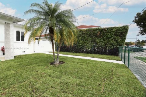 Casa en alquiler en Miami, Florida, 2 dormitorios, 154.31 m2 № 2025483 - foto 3