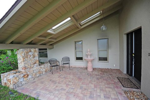 Villa ou maison à vendre à Port Orange, Floride: 3 chambres, 171.5 m2 № 1359580 - photo 2