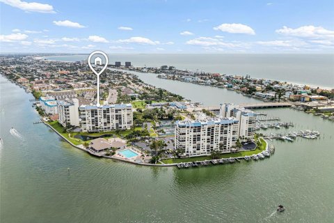 Copropriété à vendre à Saint Pete Beach, Floride: 2 chambres, 109.16 m2 № 2406554 - photo 3