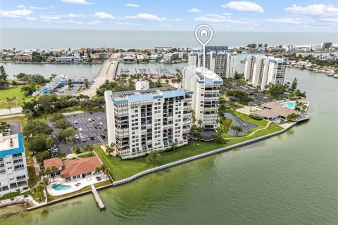 Copropriété à vendre à Saint Pete Beach, Floride: 2 chambres, 109.16 m2 № 2406554 - photo 6