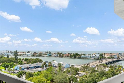 Copropriété à vendre à Saint Pete Beach, Floride: 2 chambres, 109.16 m2 № 2406554 - photo 13
