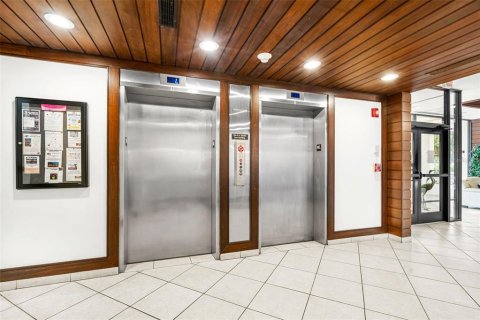 Copropriété à vendre à Saint Pete Beach, Floride: 2 chambres, 109.16 m2 № 2406554 - photo 11