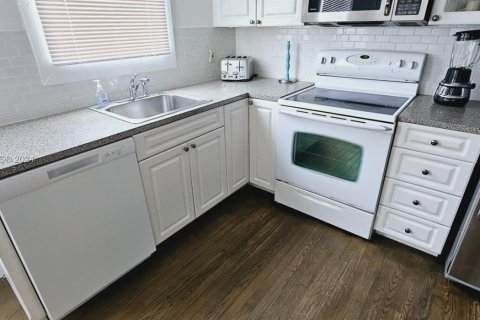 Купить кондоминиум в Майами-Бич, Флорида 1 спальня, 43.66м2, № 2021447 - фото 6