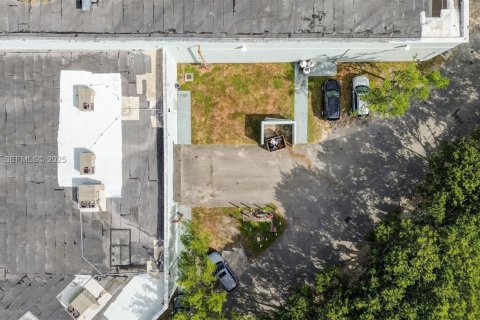 Commercial property in Miami, Florida № 1986937 - photo 22