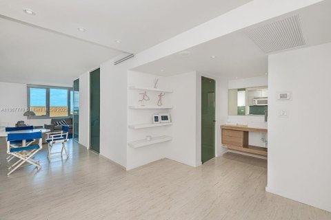 Copropriété à louer à Miami Beach, Floride: 1 chambre, 70.61 m2 № 426308 - photo 10