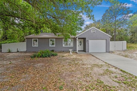 House in Ocala, Florida 3 bedrooms, 104.79 sq.m. № 1720711 - photo 1