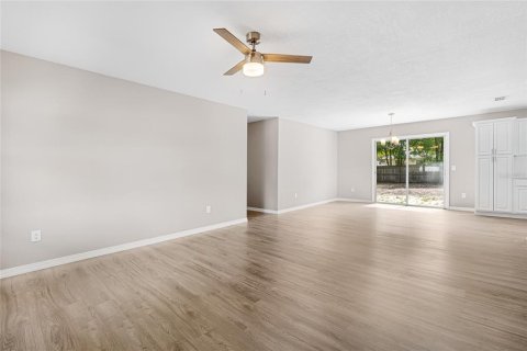 House in Ocala, Florida 3 bedrooms, 104.79 sq.m. № 1720711 - photo 10