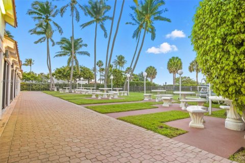 Condo in Miami Beach, Florida, 1 bedroom  № 1996546 - photo 14