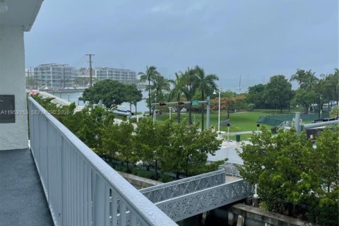Снять в аренду кондоминиум в Майами-Бич, Флорида 1 спальня, 70.42м2, № 2006512 - фото 13