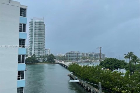 Снять в аренду кондоминиум в Майами-Бич, Флорида 1 спальня, 70.42м2, № 2006512 - фото 11