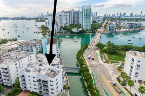 Снять в аренду кондоминиум в Майами-Бич, Флорида 1 спальня, 70.42м2, № 2006512 - фото 15