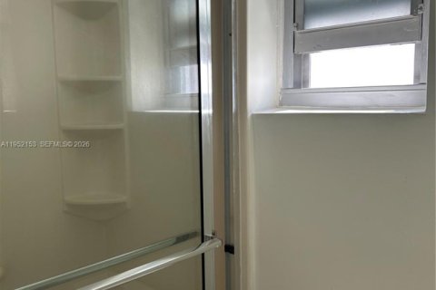 Снять в аренду кондоминиум в Майами-Бич, Флорида 1 спальня, 70.42м2, № 2006512 - фото 21