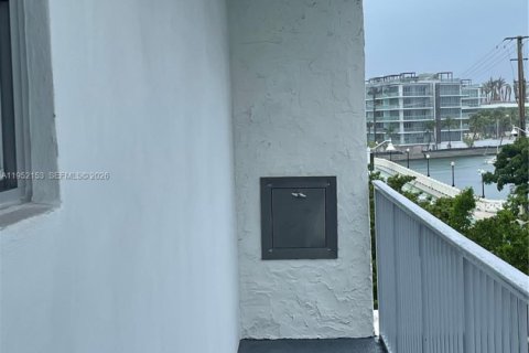 Снять в аренду кондоминиум в Майами-Бич, Флорида 1 спальня, 70.42м2, № 2006512 - фото 12