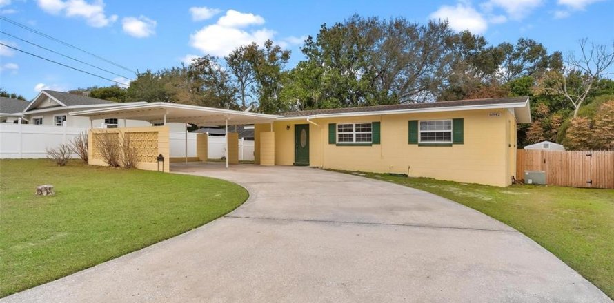 Villa ou maison à Leesburg, Floride 3 chambres, 99.03 m2 № 2144628