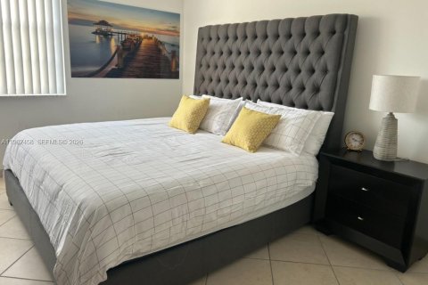 Снять в аренду кондоминиум в Авентура, Флорида 2 спальни, 109.62м2, № 2080938 - фото 12