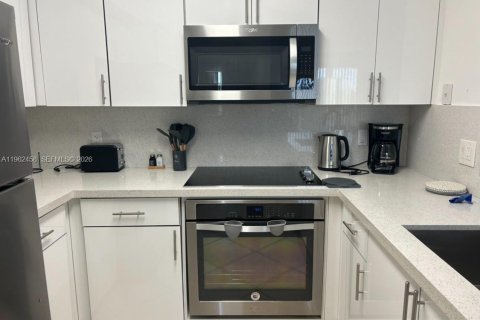 Снять в аренду кондоминиум в Авентура, Флорида 2 спальни, 109.62м2, № 2080938 - фото 11