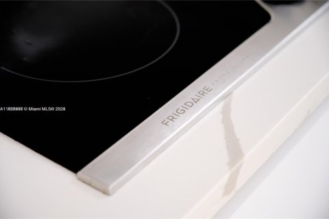 Купить кондоминиум в Халландейл-Бич, Флорида 3 спальни, 145.95м2, № 1927874 - фото 16