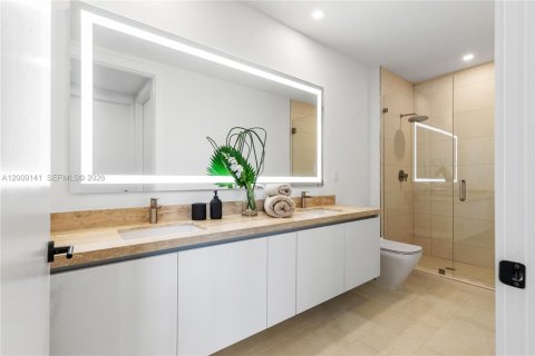 Condominio en venta en Miami, Florida, 2 dormitorios, 137.03 m2 № 2145900 - foto 6