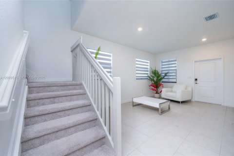 Touwnhouse à vendre à Homestead, Floride: 3 chambres, 157.47 m2 № 2089994 - photo 4