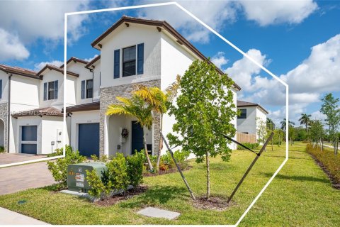 Touwnhouse à vendre à Homestead, Floride: 3 chambres, 157.47 m2 № 2089994 - photo 2