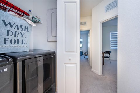 Touwnhouse à vendre à Homestead, Floride: 3 chambres, 157.47 m2 № 2089994 - photo 16