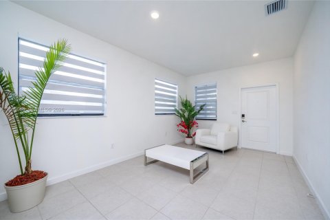 Touwnhouse à vendre à Homestead, Floride: 3 chambres, 157.47 m2 № 2089994 - photo 3