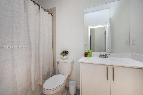 Touwnhouse à vendre à Homestead, Floride: 3 chambres, 157.47 m2 № 2089994 - photo 19