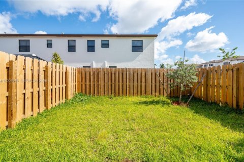 Touwnhouse à vendre à Homestead, Floride: 3 chambres, 157.47 m2 № 2089994 - photo 20