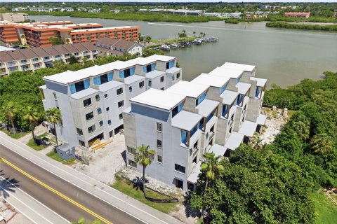 Copropriété à vendre à Indian Shores, Floride: 4 chambres, 287.35 m2 № 2399401 - photo 15