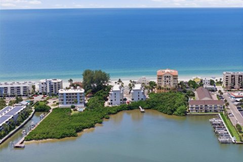 Copropriété à vendre à Indian Shores, Floride: 4 chambres, 287.35 m2 № 2399401 - photo 21