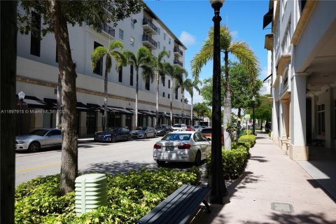 Condominio en venta en Coral Gables, Florida, 2 dormitorios, 90.12 m2 № 1952158 - foto 20