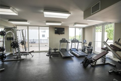 Condominio en venta en Coral Gables, Florida, 2 dormitorios, 90.12 m2 № 1952158 - foto 16