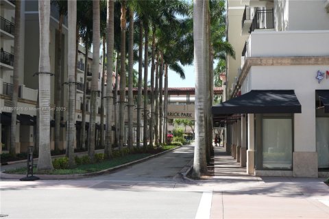 Condominio en venta en Coral Gables, Florida, 2 dormitorios, 90.12 m2 № 1952158 - foto 21