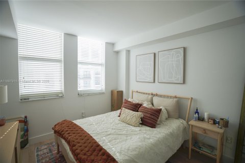 Condominio en venta en Coral Gables, Florida, 2 dormitorios, 90.12 m2 № 1952158 - foto 7