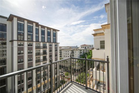 Condominio en venta en Coral Gables, Florida, 2 dormitorios, 90.12 m2 № 1952158 - foto 10