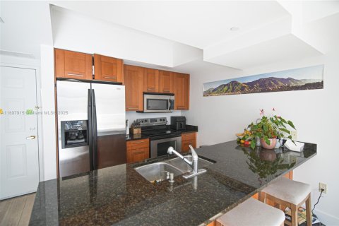 Condominio en venta en Coral Gables, Florida, 2 dormitorios, 90.12 m2 № 1952158 - foto 2