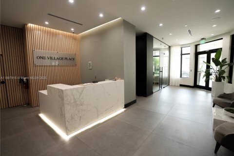 Condominio en venta en Coral Gables, Florida, 2 dormitorios, 90.12 m2 № 1952158 - foto 11