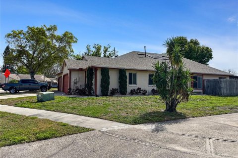Dúplex en venta en Orlando, Florida, 3 dormitorios, 129.97 m2 № 2095665 - foto 2