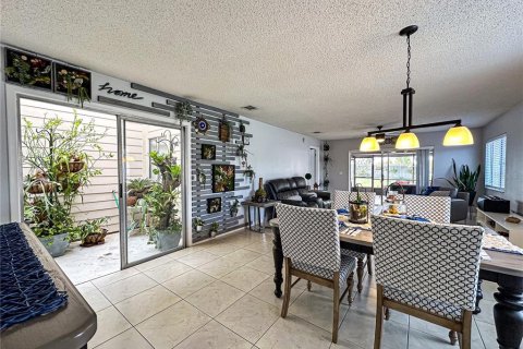 Dúplex en venta en Orlando, Florida, 3 dormitorios, 129.97 m2 № 2095665 - foto 10