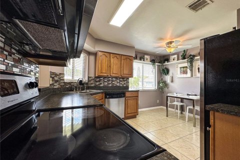 Dúplex en venta en Orlando, Florida, 3 dormitorios, 129.97 m2 № 2095665 - foto 6