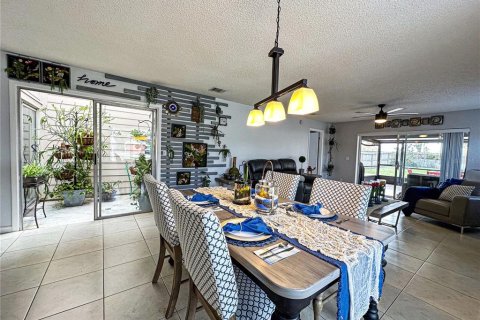 Dúplex en venta en Orlando, Florida, 3 dormitorios, 129.97 m2 № 2095665 - foto 8