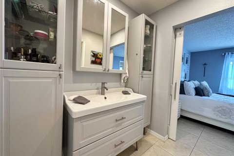 Dúplex en venta en Orlando, Florida, 3 dormitorios, 129.97 m2 № 2095665 - foto 14