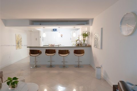Copropriété à vendre à Miami Beach, Floride: 1 chambre, 79.43 m2 № 1959613 - photo 9