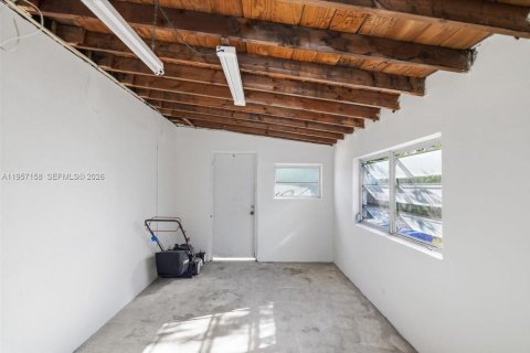 House in Pompano Beach, Florida 3 bedrooms, 102.01 sq.m. № 2011292 - photo 11