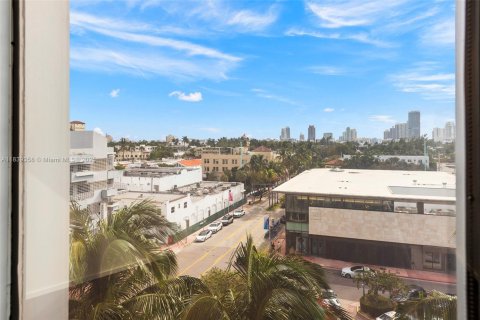 Propiedad comercial en venta en Miami Beach, Florida № 1829012 - foto 23