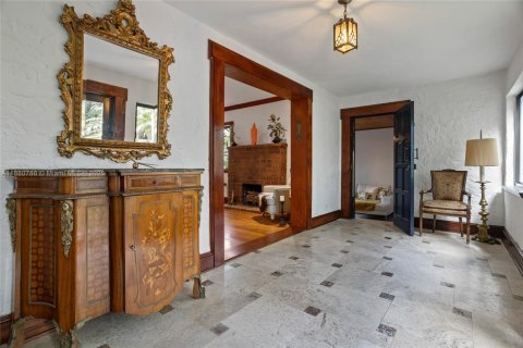 Casa en venta en Miami, Florida, 4 dormitorios, 213.68 m2 № 1932889 - foto 9