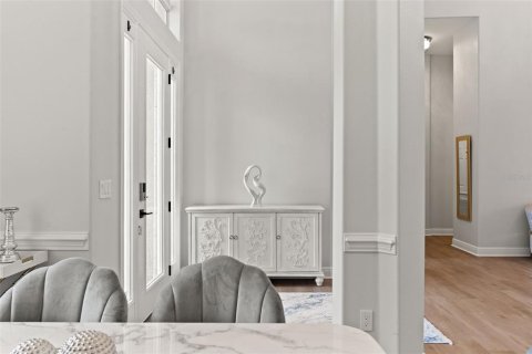 House in Tampa, Florida 5 bedrooms, 383.04 sq.m. № 2138012 - photo 11