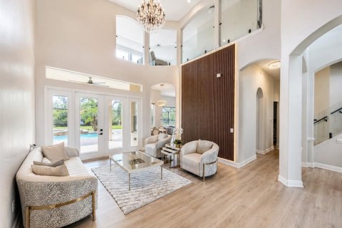 House in Tampa, Florida 5 bedrooms, 383.04 sq.m. № 2138012 - photo 6