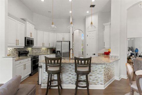 House in Tampa, Florida 5 bedrooms, 383.04 sq.m. № 2138012 - photo 21